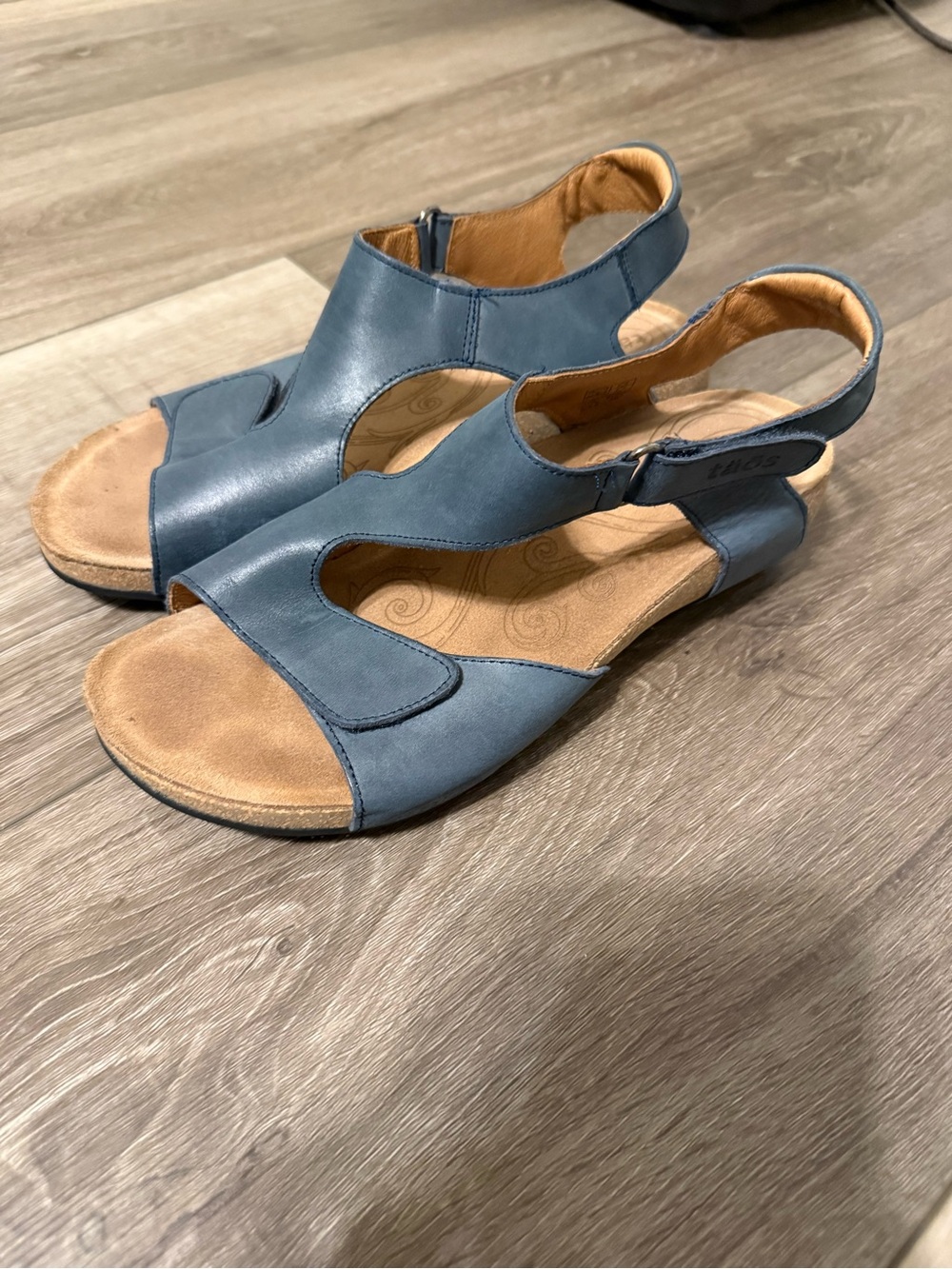 Taos Footwear Blue Leather Open-Side Slingback Sandals